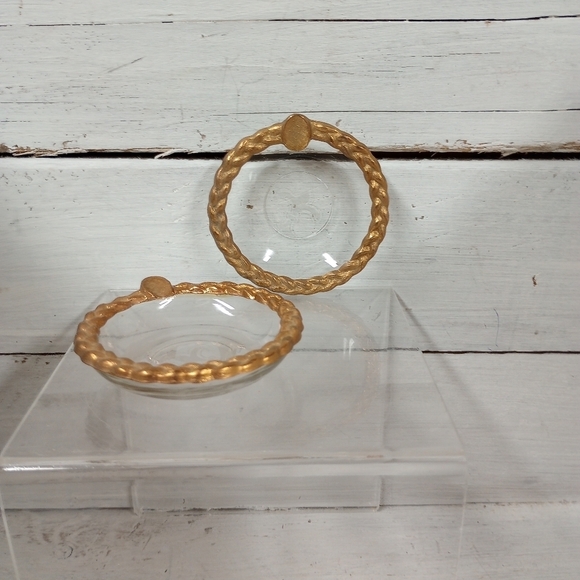 Vintage Set of 2 Gold Tone Rope Design Ashtrays, Ashtray measures approx. 3" - Picture 1 of 6